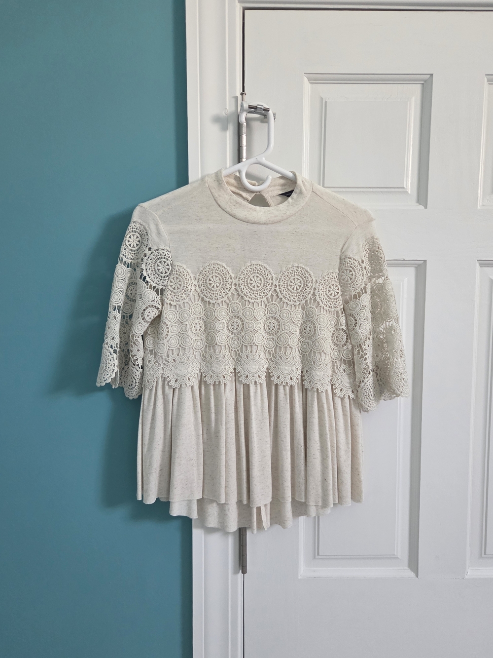 American Eagle Cream Knit Top with  Floral Design